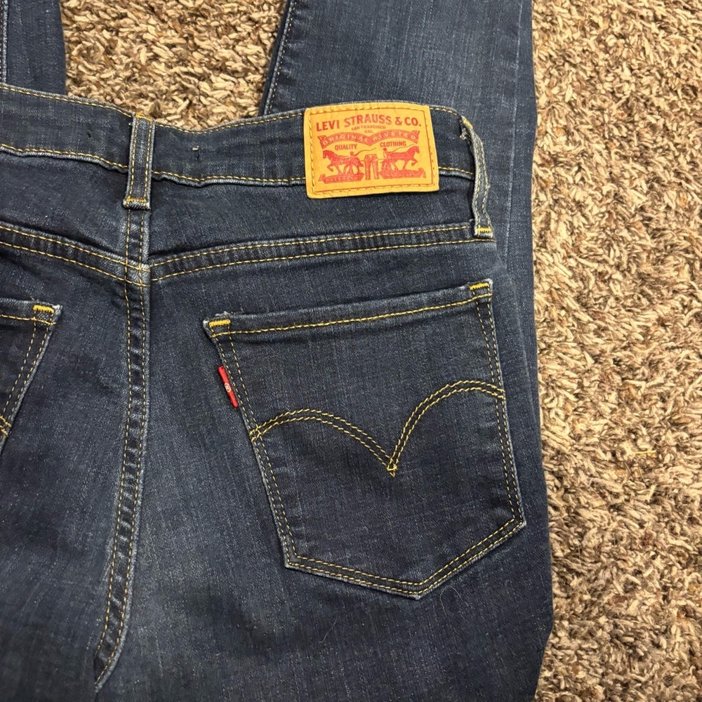 Levi's 711 Skinny Jeans